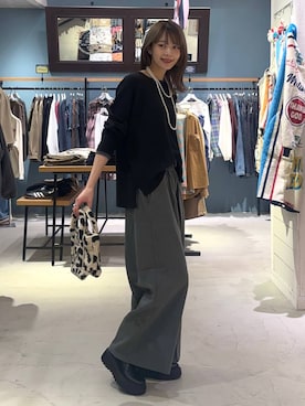 「BAYFLOW（ベイフロー）のレオパードボアロゴトートS（トートバッグ）」を使った、rikopinchaanさん（レディース・167cm）の秋コーディネート