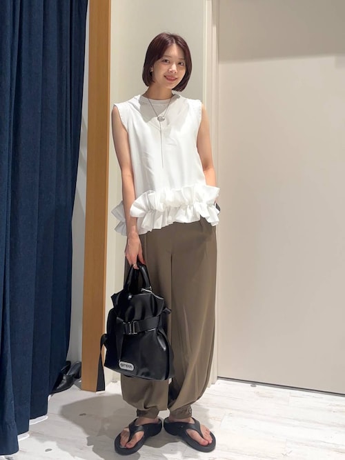 【HEREIAM】スタッズアクセントプルオーバー