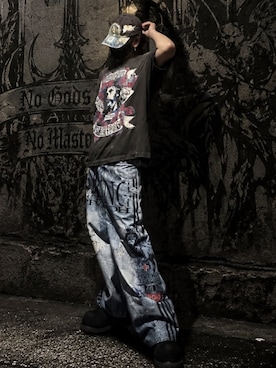 「SAINT Mxxxxxx（セント マイケル）のアイテム（Tシャツ/カットソー、ブラック系）」を使った、CHdogさん（メンズ・177cm）の春コーディネート
