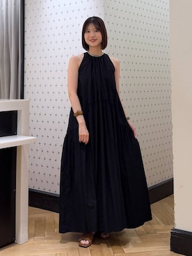 「A part by（アパートバイ）のウッドバングル（Bangle / Wristband、ブラウン系）」を使った、なつみさん（レディース・162cm）の春コーディネート
