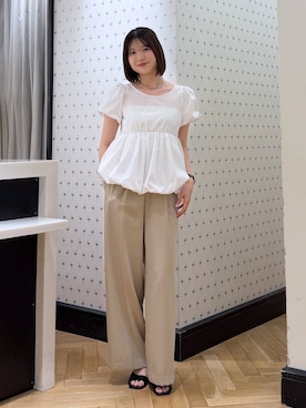 「A part by（アパートバイ）の【Sサイズ展開・洗える】イージーストレートパンツ（Trousers、ベージュ系）」を使った、なつみさん（レディース・162cm）の春コーディネート