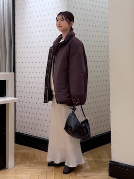 「おでかけ」｜「アイテム（スウェット）」を使った、なつみさん（レディース・162cm）の秋コーディネート