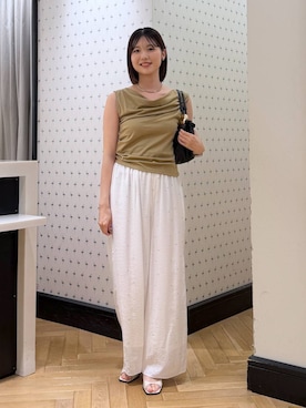 「A part by（アパートバイ）のカットドレーププルオーバーノースリーブ（T Shirts、ベージュ系）」を使った、なつみさん（レディース・162cm）の夏コーディネート