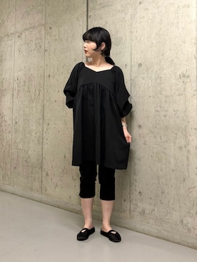 「KBF（ケイビーエフ）のタックスリーブミニワンピース（ワンピース、ブラック系）」を使った、mamiさん（レディース・153cm）の春コーディネート