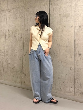 「KBF（ケイビーエフ）のスリーブレスニットシャツ（ニット/セーター、ホワイト系）」を使った、mamiさん（レディース・153cm）の春コーディネート
