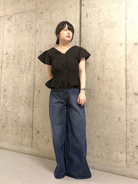 「KBF（ケイビーエフ）のフリルスリーブシャーリングブラウス（シャツ/ブラウス、ブラック系）」を使った、mamiさん（レディース・153cm）の夏コーディネート