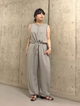 「KBF（ケイビーエフ）のスウェットオールインワン（つなぎ/オールインワン、グレー系）」を使った、mamiさん（レディース・153cm）の夏コーディネート