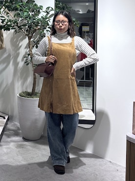 「アイテム（ジャンパースカート）」を使った、mfm_pikoさん（レディース・160cm）の秋コーディネート