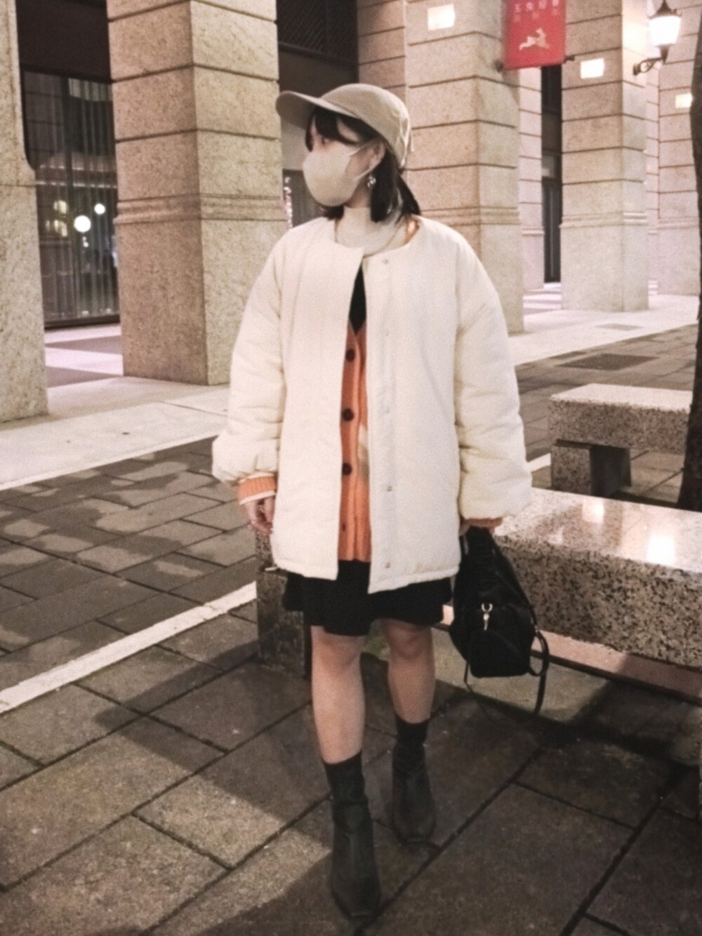 「低身長コーデ、大人カジュアル、キャミワンピ、ニットカーディガン、オレンジ、お出かけコーデ、暖かい、SENSEOFPLACE、tiptop、冬コーデ、冬アウター」｜「SENSE OF PLACE by URBAN RESEARCHのニュアンスパターンカーディガン（カーディガン/ボレロ、オレンジ系）」を使った、debbie1gさん（レディース・150cm）の冬コーディネートの1枚目の写真