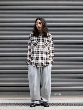 「BLOHM（ブローム）のBLOHM / ブローム WISM別注 BL-07LZ / STORE SLIP（スリッポン、ブラック系）」を使った、鈴木 健心さん（メンズ・176cm）の春コーディネート