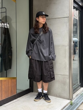 「WISM（ウィズム）のEstudio Niksen / エストゥディオ・ニクセン Ripstop Balloon Cargo Sho（その他パンツ、ブラック系）」を使った、鈴木 健心さん（メンズ・176cm）の夏コーディネート