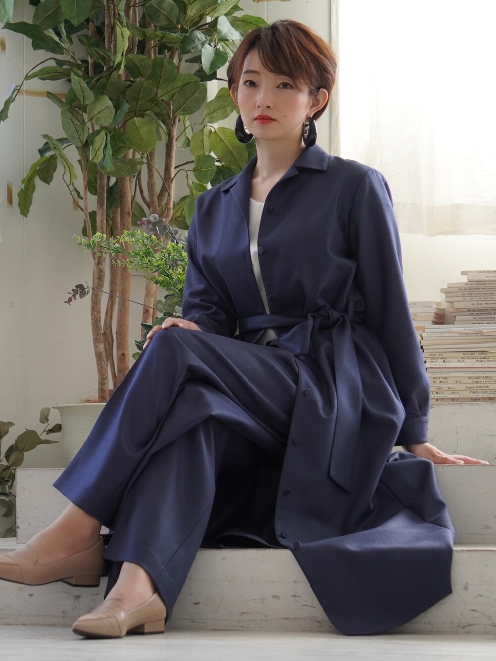 「秋コーデ、秋トレンド2021、パンツスタイル、ワンピース、シンプルコーデ、エレガント、キレイめ、大人女子、セットアップ、セットアップ　着回し、秋冬コーデ、秋冬準備はじめました、秋冬、made in japan、デザイナーズ」｜「YUUGAのYUUGA レディース オープンカラーシャツワンピース weaners wool collection 20-10-OP-01 （シャツワンピース、ブルー系）」を使った、Hanae - YUUGAさん（レディース・160cm）の秋コーディネートの1枚目の写真