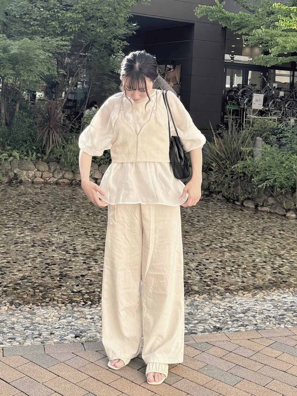 Amiur（エミレ）の「lady like back cross bustier / レディライク