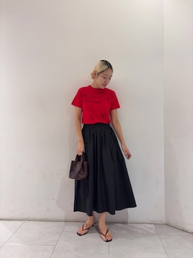 「URBAN RESEARCH（アーバンリサーチ）の撥水ギャザーボリュームスカート（スカート、ブラック系）」を使った、marieさん（レディース・165cm）の夏コーディネート