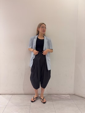「URBAN RESEARCH（アーバンリサーチ）のSATORU SASAKI　サテンショートスリーブジャケット（テーラードジャケット、ブルー系）」を使った、marieさん（レディース・165cm）の春コーディネート