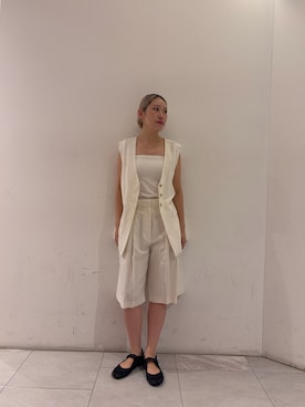 「URBAN RESEARCH（アーバンリサーチ）のnew basic　SILK LINEN GILET（ダウンベスト、ホワイト系）」を使った、marieさん（レディース・165cm）の春コーディネート