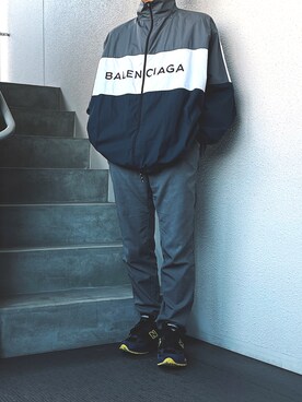 BALENCIAGA(バレンシアガ)のテーラードジャケットを使った ...