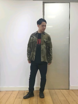 「ALLSAINTS（オールセインツ）のNINETY CREW T-SHIRT | NINETY クルー Tシャツ（Tシャツ/カットソー、ブラック系）」を使った、Naoya 〈相互フォロー〉さん（メンズ・168cm）の冬コーディネート