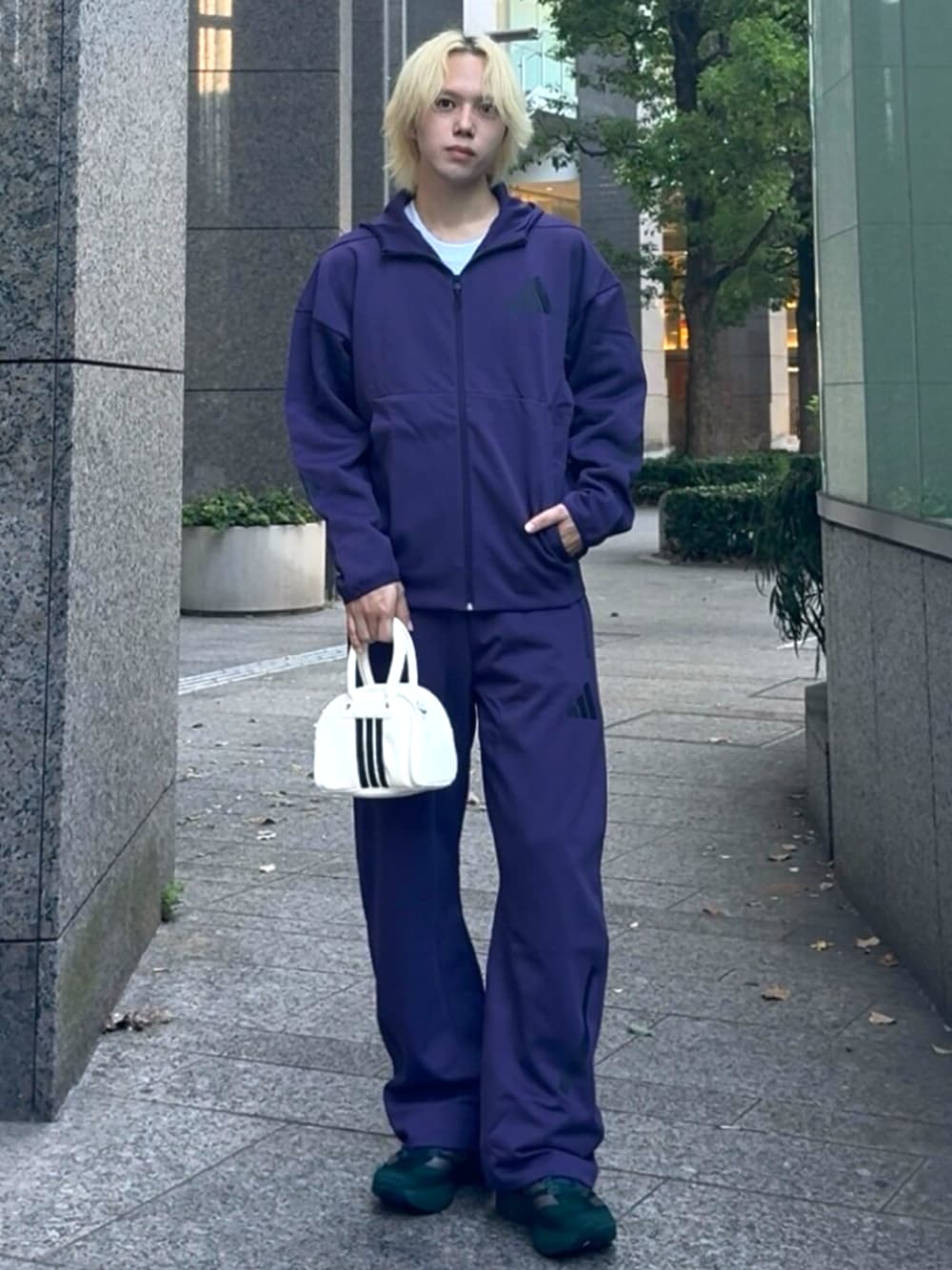 ミニ ボウリングバッグ、adidas Z.N.E. ルーズフィット 半袖Tシャツ
