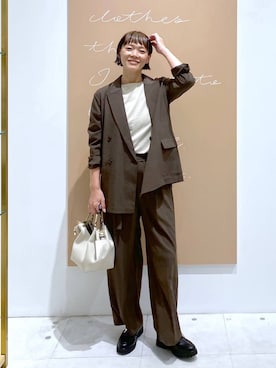 「Elura（エルーラ）のサキソニー風ベルト付きパンツ/1043149（その他パンツ、ブラウン系）」を使った、maturi0108さん（レディース・164cm）の秋コーディネート