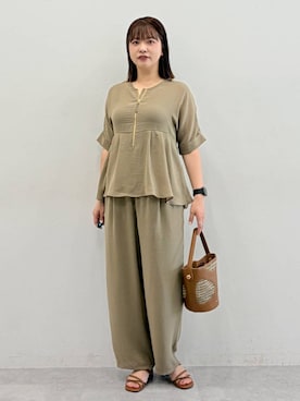 「Elura（エルーラ）のサラサラサマーギャザーパンツ/451127（その他パンツ、グリーン系）」を使った、suzuyuuさん（レディース・159cm）の春コーディネート