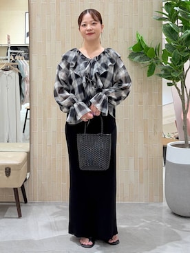 「Elura（エルーラ）のシアチェックフリルブラウス/1000125（シャツ/ブラウス、ブラック系）」を使った、suzuyuuさん（レディース・159cm）の夏コーディネート