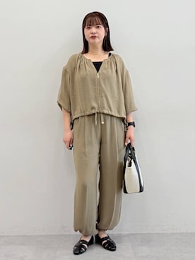 「Elura（エルーラ）のライトチョーカー/632926（ネックレス、ゴールド系）」を使った、suzuyuuさん（レディース・159cm）の春コーディネート