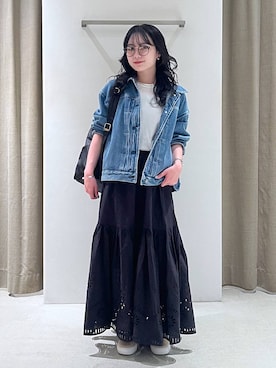 「アイテム（デニムジャケット）」を使った、りりなさん（レディース・153cm）の夏コーディネート