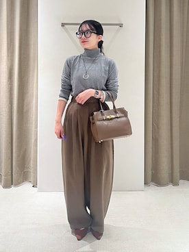 「アイテム（バングル/リストバンド）」を使った、りりなさん（レディース・153cm・20代）の秋コーディネート