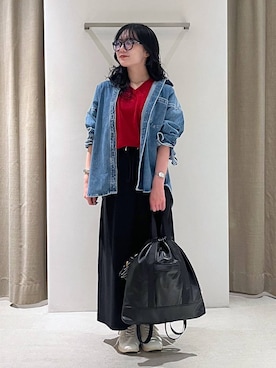 「アイテム（バングル/リストバンド）」を使った、りりなさん（レディース・153cm）の秋コーディネート