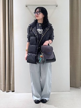 「アイテム（ダウンベスト）」を使った、りりなさん（レディース・153cm）の秋コーディネート