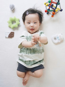 「ZARA KIDSのアイテム（Tシャツ/カットソー、グリーン系）」を使った、Atom😎さん（キッズ・70cm）の夏コーディネート