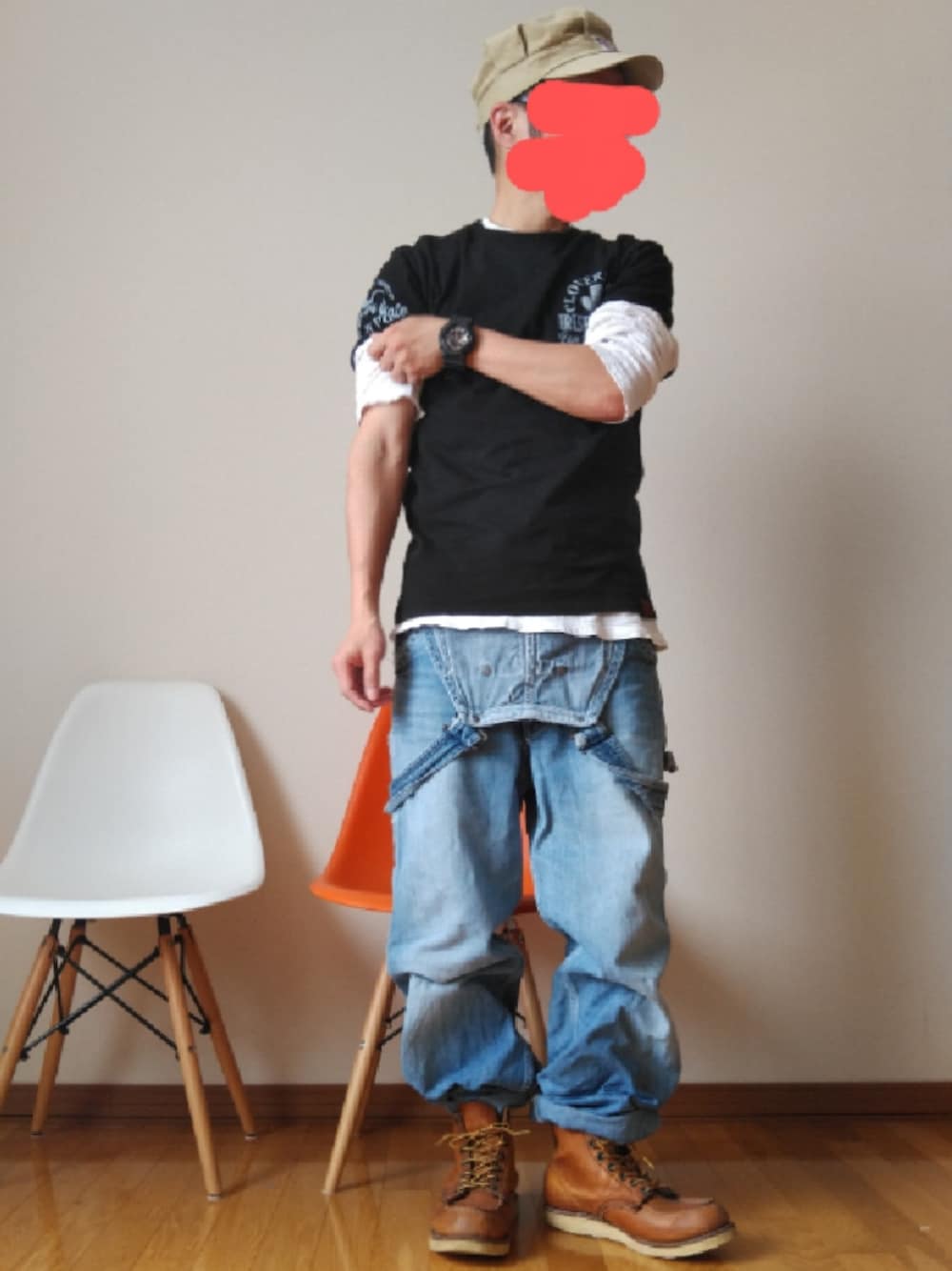 「アメカジ、ワークスタイル、ワークキャップ、キャスケット、レイヤードスタイル、Tシャツレイヤード、オーバーオール、古着、RED WING、875、アイリッシュセッター、G-SHOCK、デニム」｜「LowBlowKnuckleのアイテム（Tシャツ/カットソー、ブラック系）」を使った、urotasadamakさん（メンズ・168cm）の春コーディネートの1枚目の写真