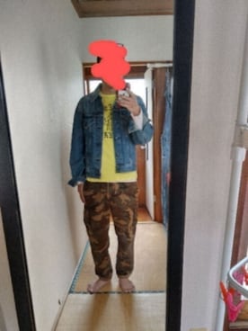 「URBAN RESEARCH（アーバンリサーチ）のアイテム（カーゴパンツ）」を使った、urotasadamakさん（メンズ・168cm）の春コーディネート