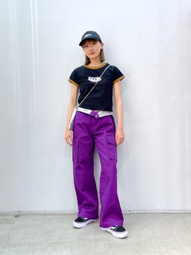 「アイテム（チノパンツ、パープル系）」を使った、坂田 心さん（レディース・161cm）の夏コーディネート