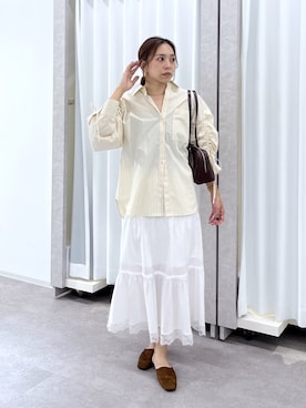 「FREE'S MART（フリーズマート）のアイテム（シャツ/ブラウス、ホワイト系）」を使った、natsumiさん（レディース・166cm）の夏コーディネート