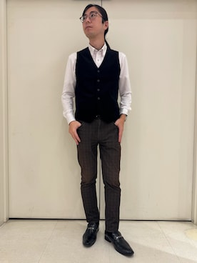 「Pitta Re:)（ピッタリ）のニット 前身頃布帛ジレ コーデュロイ メンズ（ベスト、ブラック系）」を使った、TOKYO SHIRTS橿原店さん（メンズ・173cm）の秋コーディネート