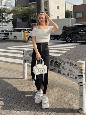「GYDA（ジェイダ）のハーフスリーブカシュクールオフショルショートトップス（Tシャツ/カットソー、ホワイト系）」を使った、miyuさん（レディース・160cm）の春コーディネート