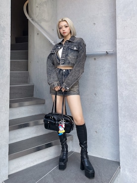 「アイテム（デニムスカート）」を使った、miyuさん（レディース・160cm）の秋コーディネート