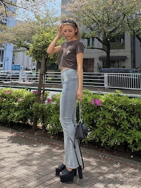 「GYDA（ジェイダ）のsacred edge cross PHOTOショートTシャツ（Tシャツ/カットソー、グレー系）」を使った、miyuさん（レディース・160cm）の春コーディネート