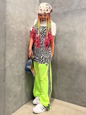 「adidas（アディダス）のアイテム（スウェットパンツ）」を使った、YSさん（レディース・157cm）の秋コーディネート