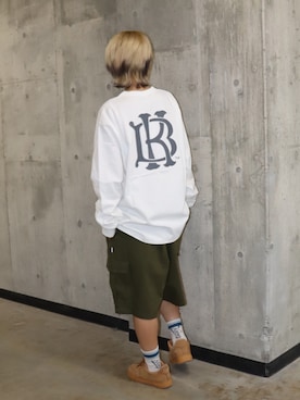 「KEBOZ（ケボズ）のCMK L/S TEE（Tシャツ/カットソー、ホワイト系）」を使った、jumisaさん（レディース・160cm）の秋コーディネート