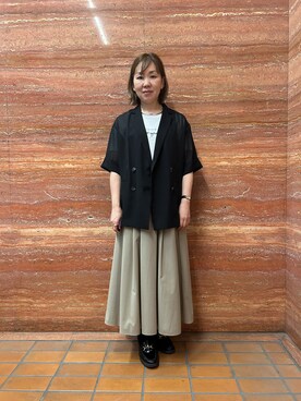 「INDIVI（インディヴィ）の【UVケア／選べるグラフィック】スムースジャージTシャツ（Tシャツ/カットソー、ホワイト系）」を使った、mariさん（レディース・160cm）の春コーディネート
