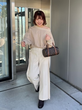 「肌見せ」｜「アイテム（スウェット）」を使った、akari_lemageさん（レディース・160cm）の冬コーディネート