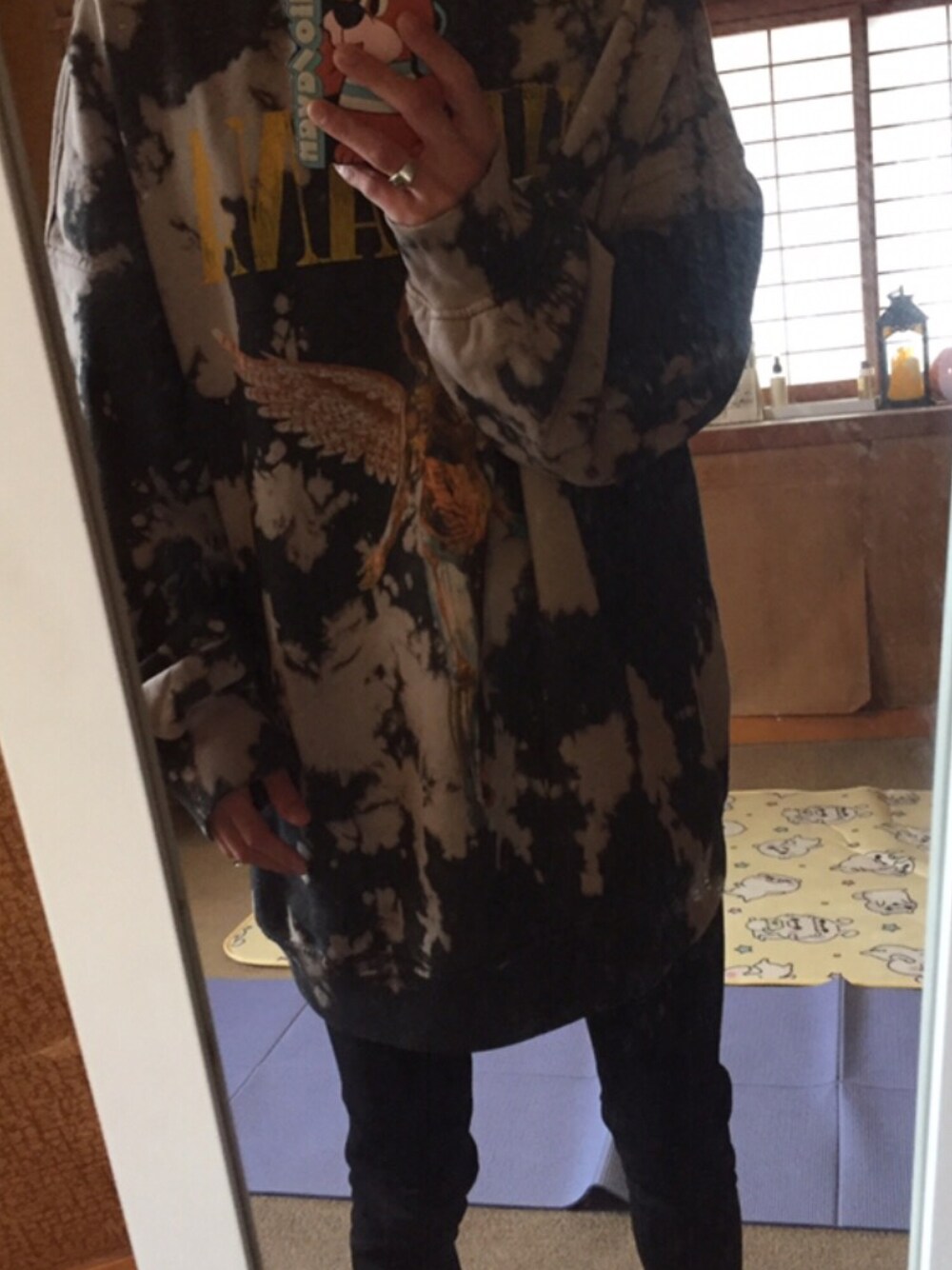 「H&Mのアイテム（その他トップス、グレー系）」を使った、Naoya Fukasawaさん（メンズ・158cm）の秋コーディネートの1枚目の写真