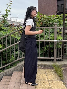「LOWRYS FARM（ローリーズファーム）のイージーワイドコクーンパンツ 327286（その他パンツ、ブルー系）」を使った、Tenさん（レディース・163cm）の夏コーディネート