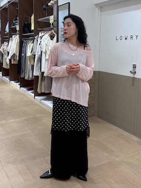「LOWRYS FARM（ローリーズファーム）のスタイルＵＰクロスカップキャミ　100757（Tシャツ/カットソー、ブラック系）」を使った、Tenさん（レディース・163cm）の春コーディネート