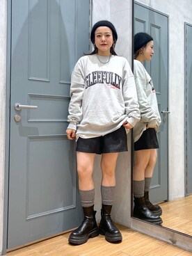 「アイテム（スウェット）」を使った、Tenさん（レディース・163cm・20代）の秋コーディネート
