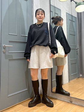 「アイテム（スウェット）」を使った、Tenさん（レディース・163cm・20代）の秋コーディネート