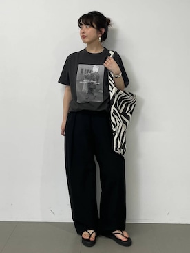 「Curensology（カレンソロジー）のCurensology(カレンソロジー)/リネンウールスタッズパンツ（その他パンツ、ブラック系）」を使った、cl__izumiさん（レディース）の春コーディネート